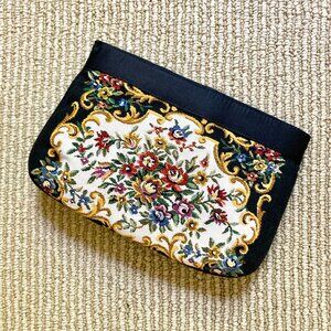 Walborg Victorian-style Clutch with Optional Chain